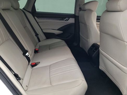 Used 2019 Honda Accord Touring image 19