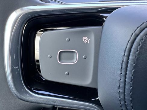 New 2025 Lincoln Nautilus Premier w/ Equipment Group 102A image 27