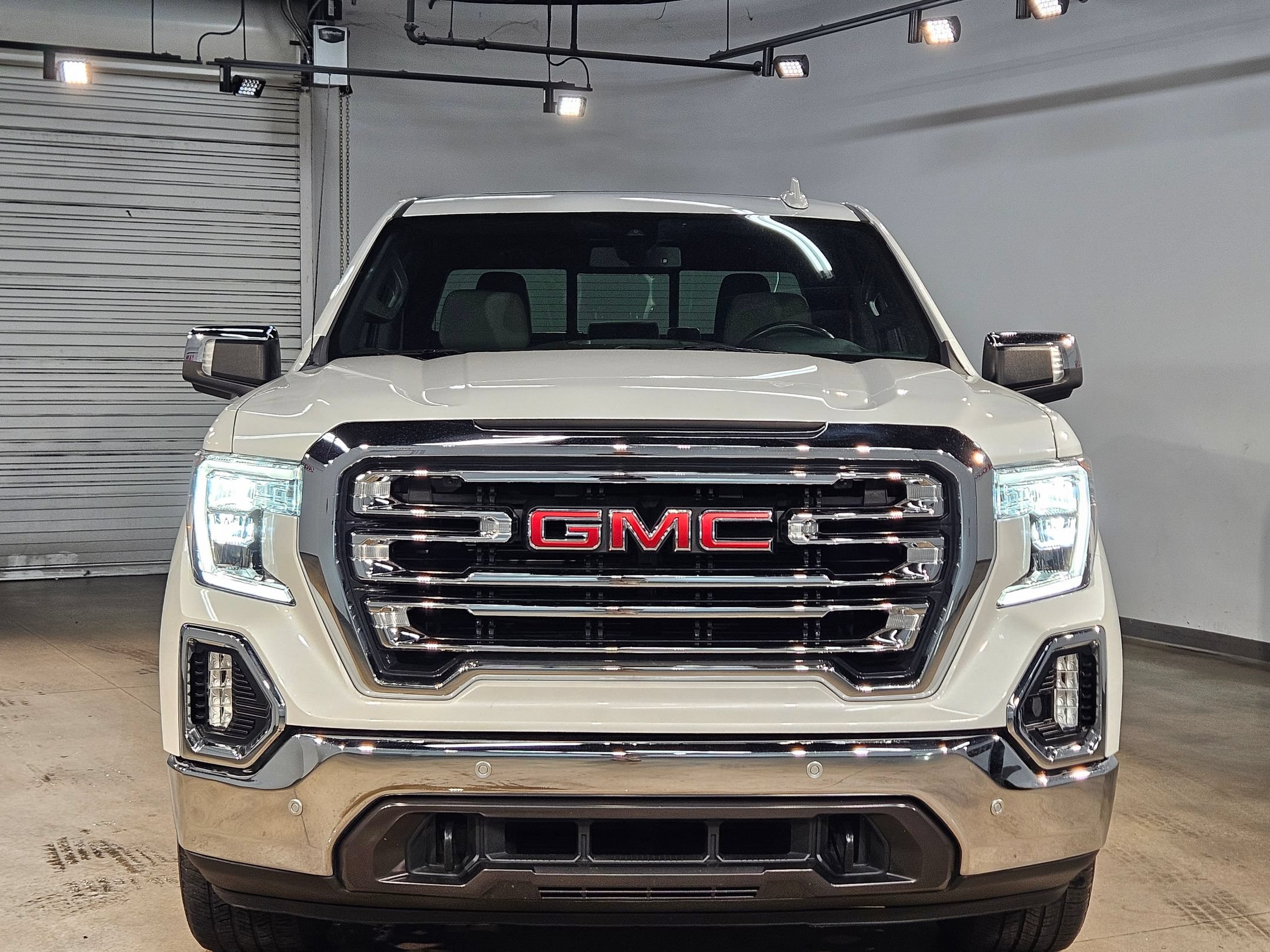Used 2020 GMC Sierra 1500 SLT AWD/4WD image 2