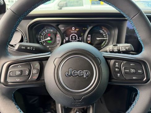 Certified 2024 Jeep Wrangler Unlimited Rubicon 4xe w/ Convenience Group AWD/4WD image 22