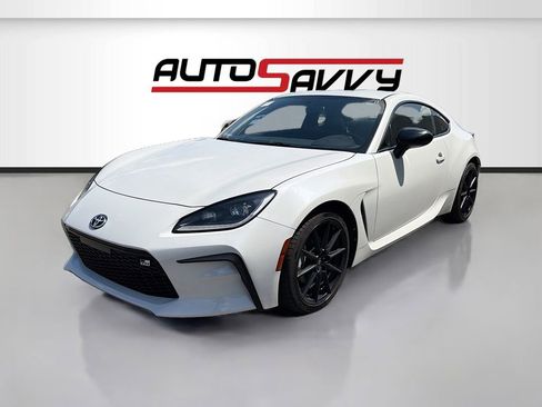 Used 2023 Toyota GR86 Premium w/ ALL Weather Mat Package (TMS) image 3