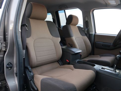 Used 2006 Nissan Xterra S w/ (U01) Utility Pkg image 13