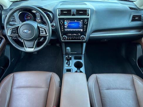 Used 2018 Subaru Outback 2.5i Touring image 13