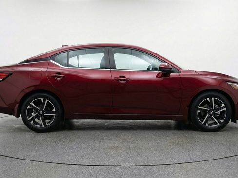 Used 2025 Nissan Sentra SV image 11