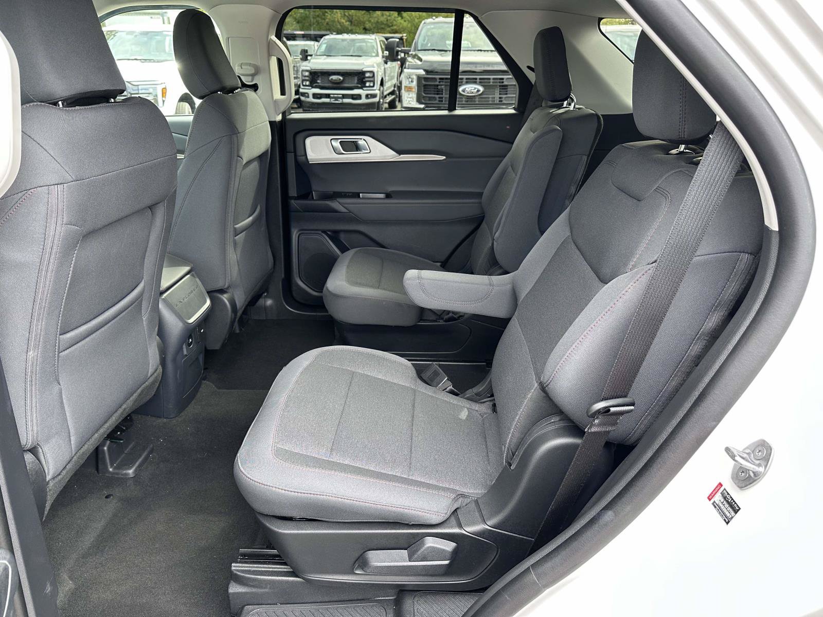 Used 2026 Ford Explorer Active AWD/4WD image 13