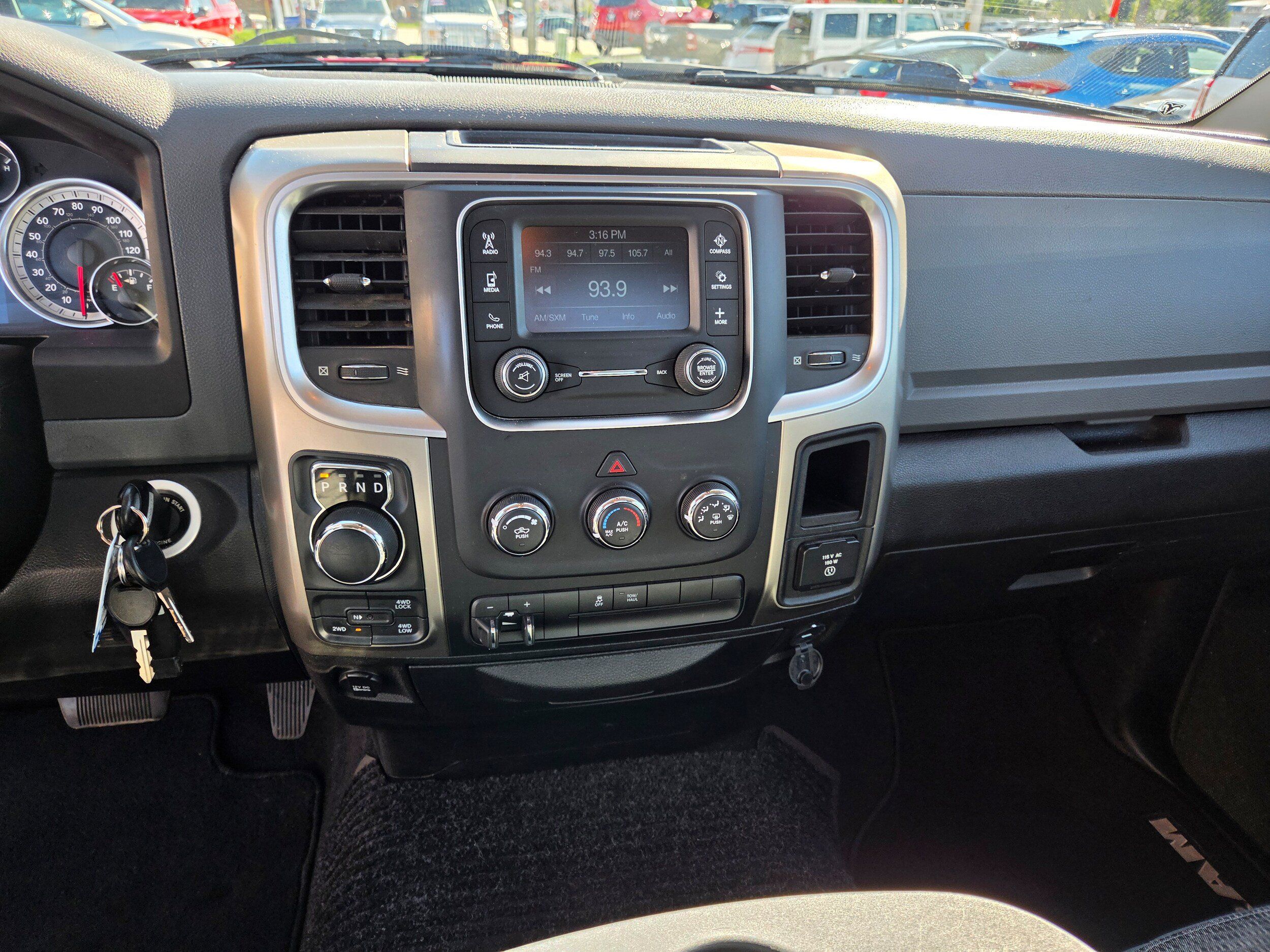 Used 2013 RAM 1500 Classic SLT w/ Big Horn Equipment Group AWD/4WD image 7