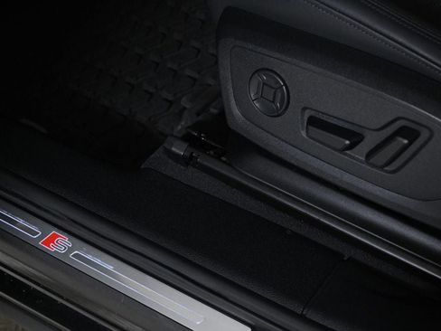 Used 2025 Audi Q3 2.0T Premium w/ Convenience Package image 19