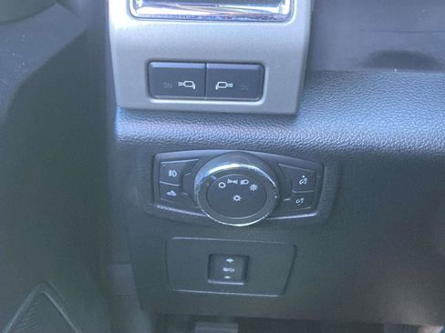 Used 2016 Ford F150 Lariat w/ Equipment Group 502A Luxury image 32