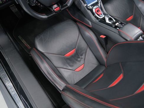 Used 2020 Lamborghini Huracan EVO image 27