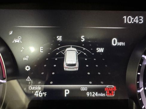 Used 2025 Toyota Highlander XLE image 24