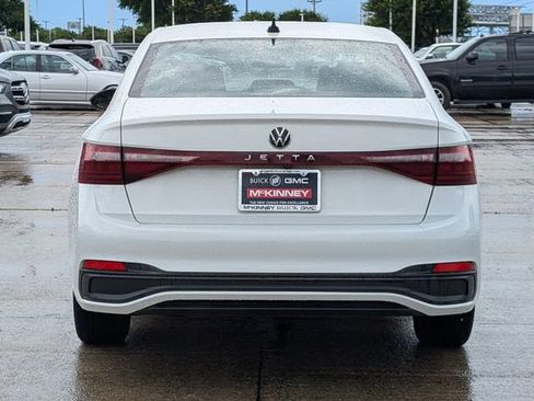 Used 2025 Volkswagen Jetta Sport FWD image 5