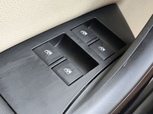 Used 2018 Buick Cascada Premium image 26