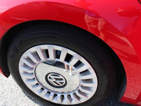 Used 2013 Volkswagen Beetle 2.5 FWD image 8
