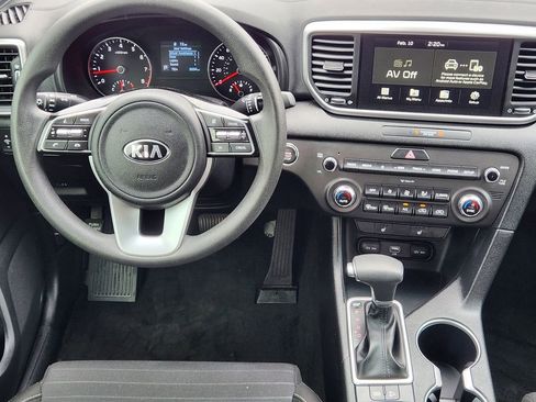 Certified 2022 Kia Sportage LX w/ LX FWD Value Edition Package image 27