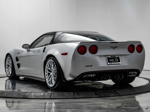 Used 2010 Chevrolet Corvette ZR1 w/ Preferred Equipment Group RWD image 12