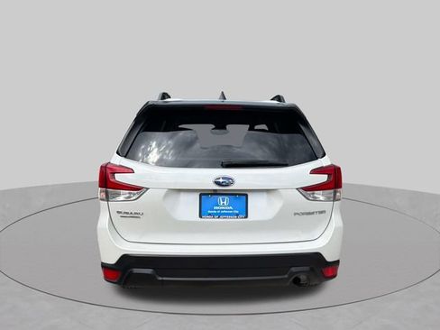 Used 2024 Subaru Forester Premium AWD/4WD image 5