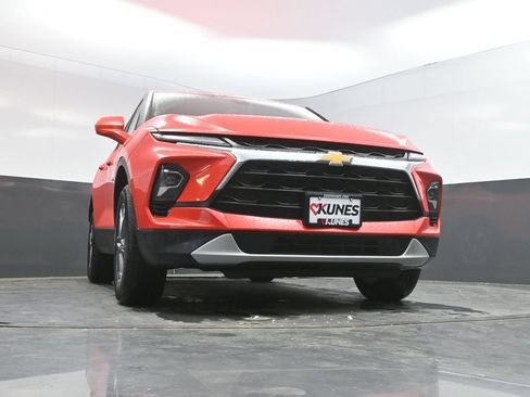 Used 2025 Chevrolet Blazer LT FWD image 35