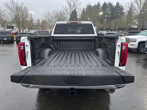 Certified 2025 GMC Sierra 3500 SLT w/ X31 Off-Road Package image 11