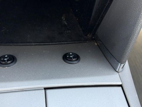 Used 2010 Toyota Camry XLE image 23