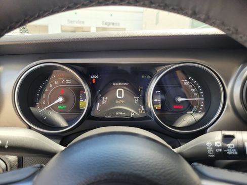 Used 2023 Jeep Wrangler Unlimited w/ 8.4" Radio Group AWD/4WD image 30
