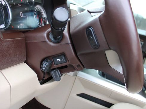 Used 2017 RAM 1500 Laramie w/ Convenience Group image 23