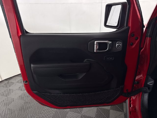 Used 2022 Jeep Wrangler Unlimited Sport AWD/4WD image 26