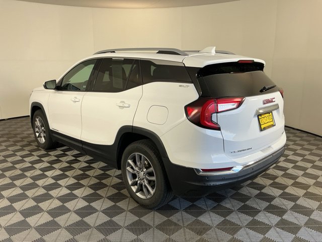 Used 2022 GMC Terrain SLT w/ GMC Pro Grade Package AWD/4WD image 7