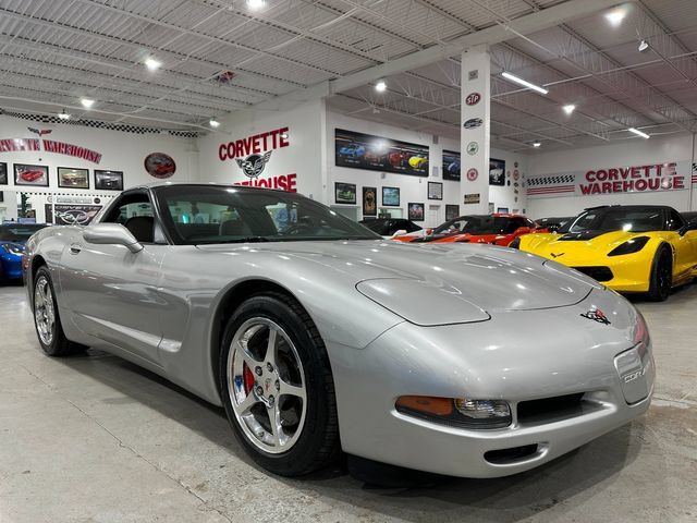 Used 2004 Chevrolet Corvette Coupe w/ Preferred Equipment Group RWD image 5