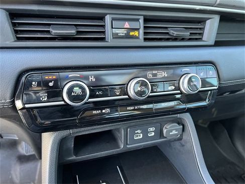 Used 2023 Honda Pilot Elite image 17