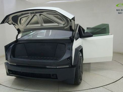 Used 2024 Tesla Cybertruck AWD Crew Cab image 69