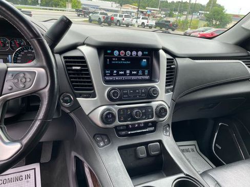 Used 2018 GMC Yukon XL SLT w/ Open Road Package AWD/4WD image 16
