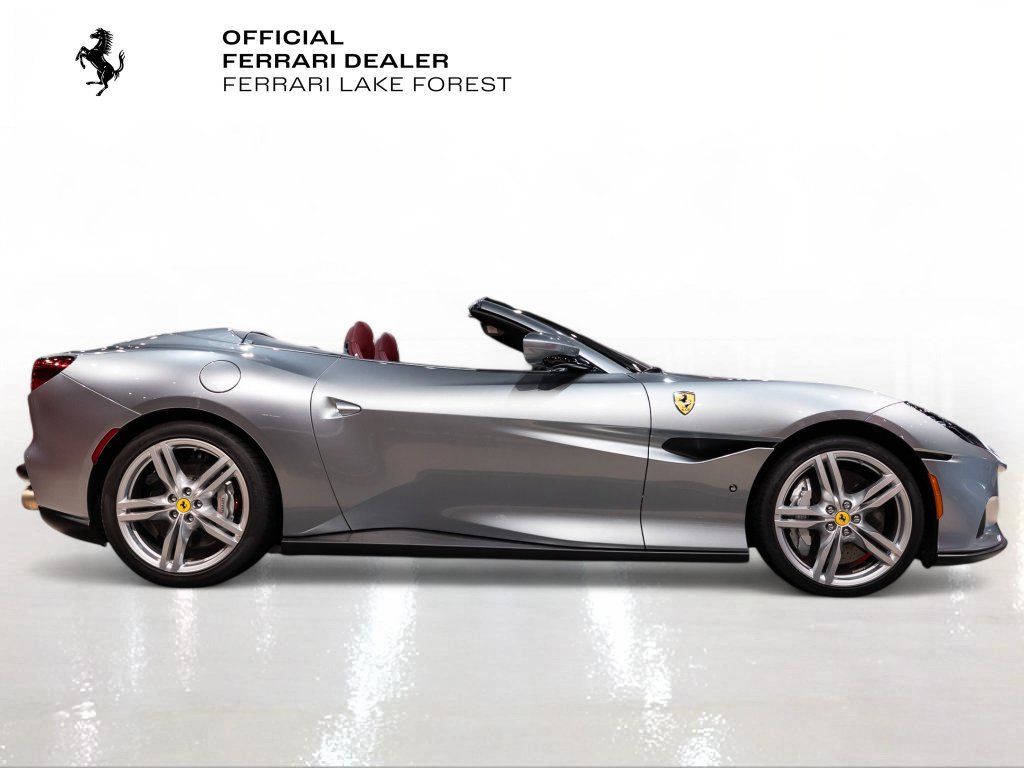 Used 2022 Ferrari Portofino M RWD image 9