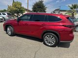 Used 2024 Toyota Highlander Platinum image 5