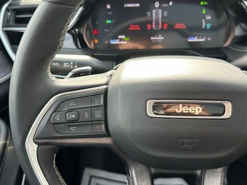 Used 2022 Jeep Grand Cherokee Limited 4xe image 21