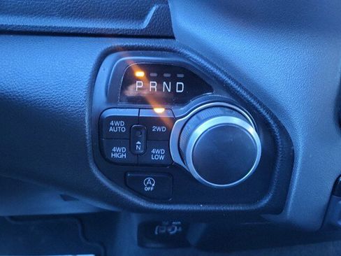 Used 2024 RAM 1500 Lone Star image 12