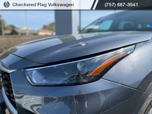 Used 2023 Toyota Highlander LE image 11