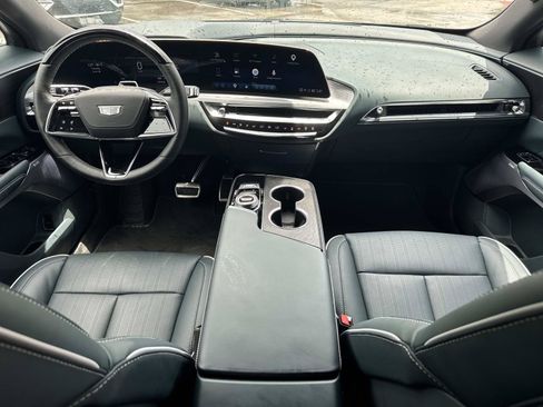 Used 2026 Cadillac Lyriq Signature Luxury w/ Nappa Leather Package AWD/4WD image 28
