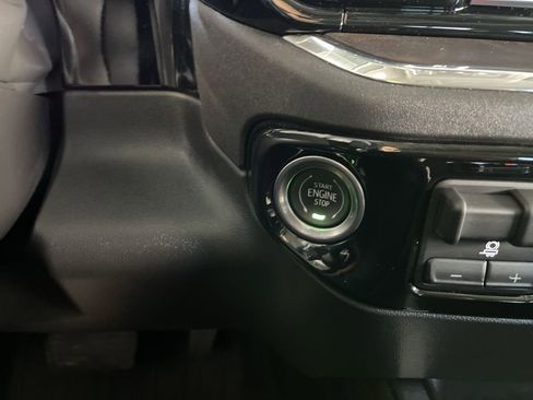 Used 2023 GMC Sierra 1500 SLT w/ SLT Premium Plus Package image 17