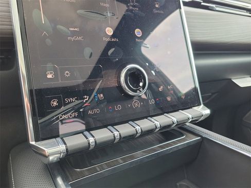 New 2025 GMC Sierra EV Denali image 25