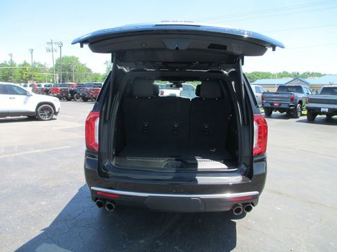 Used 2023 GMC Yukon Denali AWD/4WD image 8