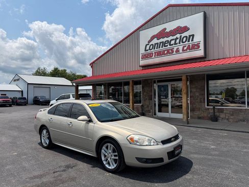 Used 2010 Chevrolet Impala LTZ FWD image 2
