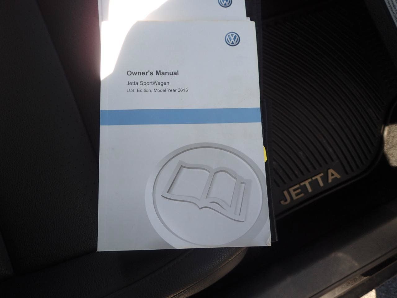 Used 2013 Volkswagen Jetta SE FWD image 25