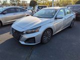 Used 2023 Nissan Altima 2.5 SV image 3