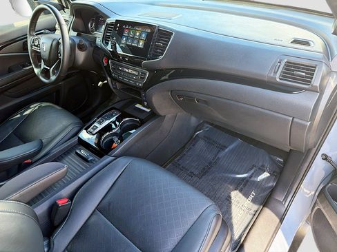 Used 2023 Honda Passport Elite image 15