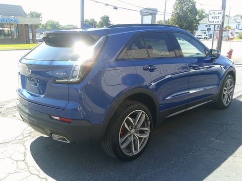Used 2021 Cadillac XT4 Sport w/ Cold Weather Package AWD/4WD image 10