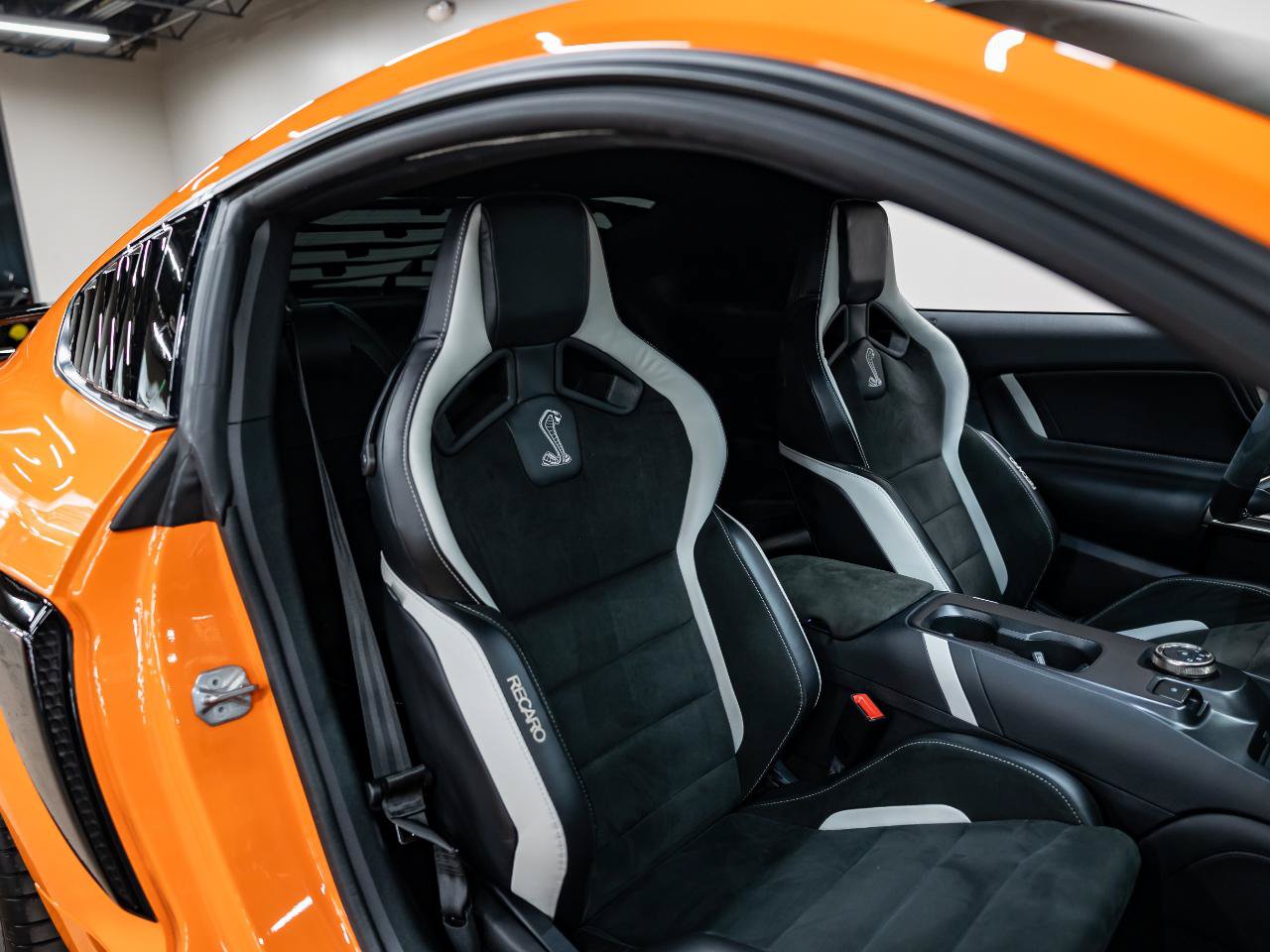 Used 2021 Ford Mustang Shelby GT500 w/ Technology Package RWD image 17