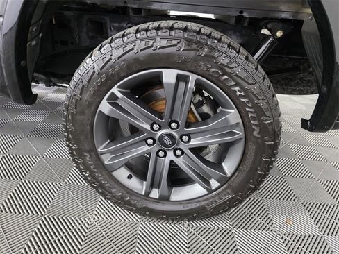 Used 2017 Ford F150 XLT w/ Equipment Group 302A Luxury image 19