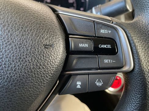 Used 2018 Honda Accord EX image 18