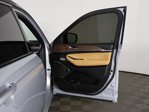 Used 2024 Jeep Grand Cherokee L Summit w/ Advanced Protech Group IV image 27