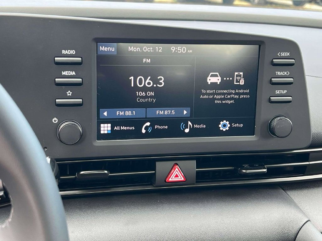 New 2026 Hyundai Elantra SEL Sport FWD image 22